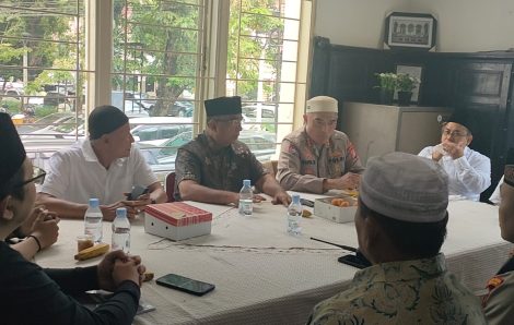Jelang Ramadhan, Dirbinmas PMJ Silaturahmi dan Shalat Dhuhur di Masjid Cut Meutia