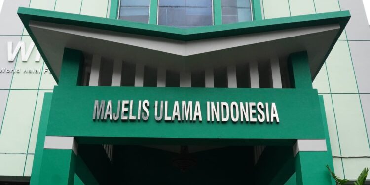 Fatwa MUI: Khutbah Jum’at oleh Wanita Tidak Sah