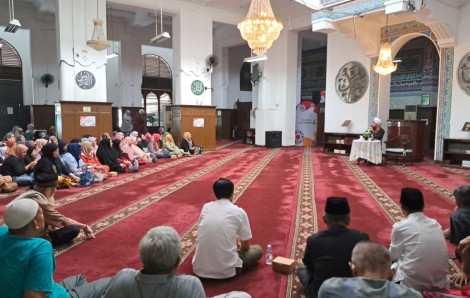 Ngaji Bahas Silaturahmi Membawa Berkah Bersama Aa’ Reza di Masjid Cut Meutia