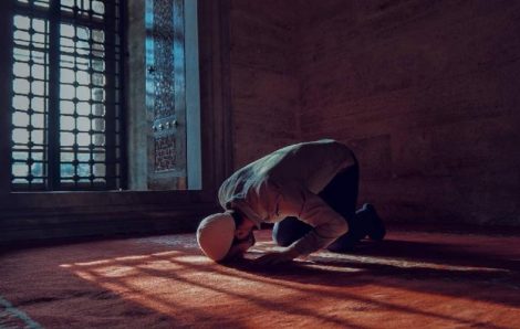 Malam Lailatul Qadar: Pengertian, Ciri-Ciri, dan Keutamaannya