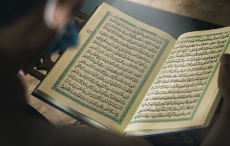 Tips Agar Bisa Istiqomah Membaca Al-Qur’an Setiap Hari