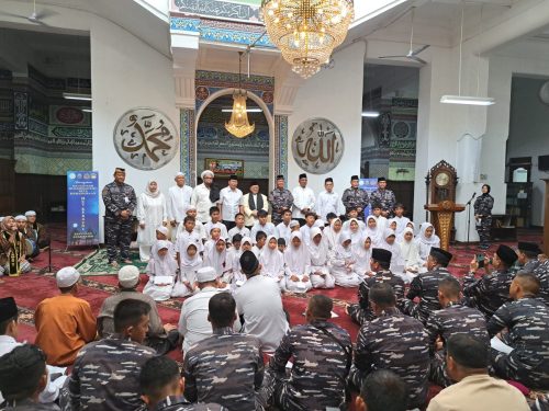 Maulid-Nabi-bersama-TNI-Angkatan-Laut-di-Masjid-Cut-Meutia-7