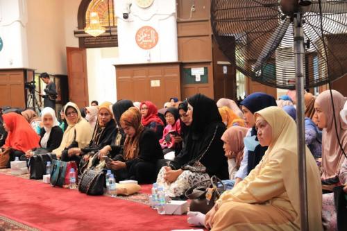 Pengajian Masjid Cut Meutia bersama Mamah Dedeh