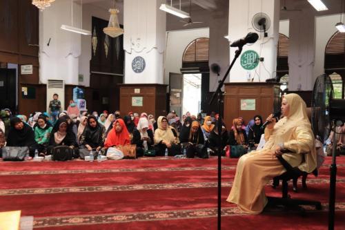 Pengajian Masjid Cut Meutia bersama Mamah Dedeh